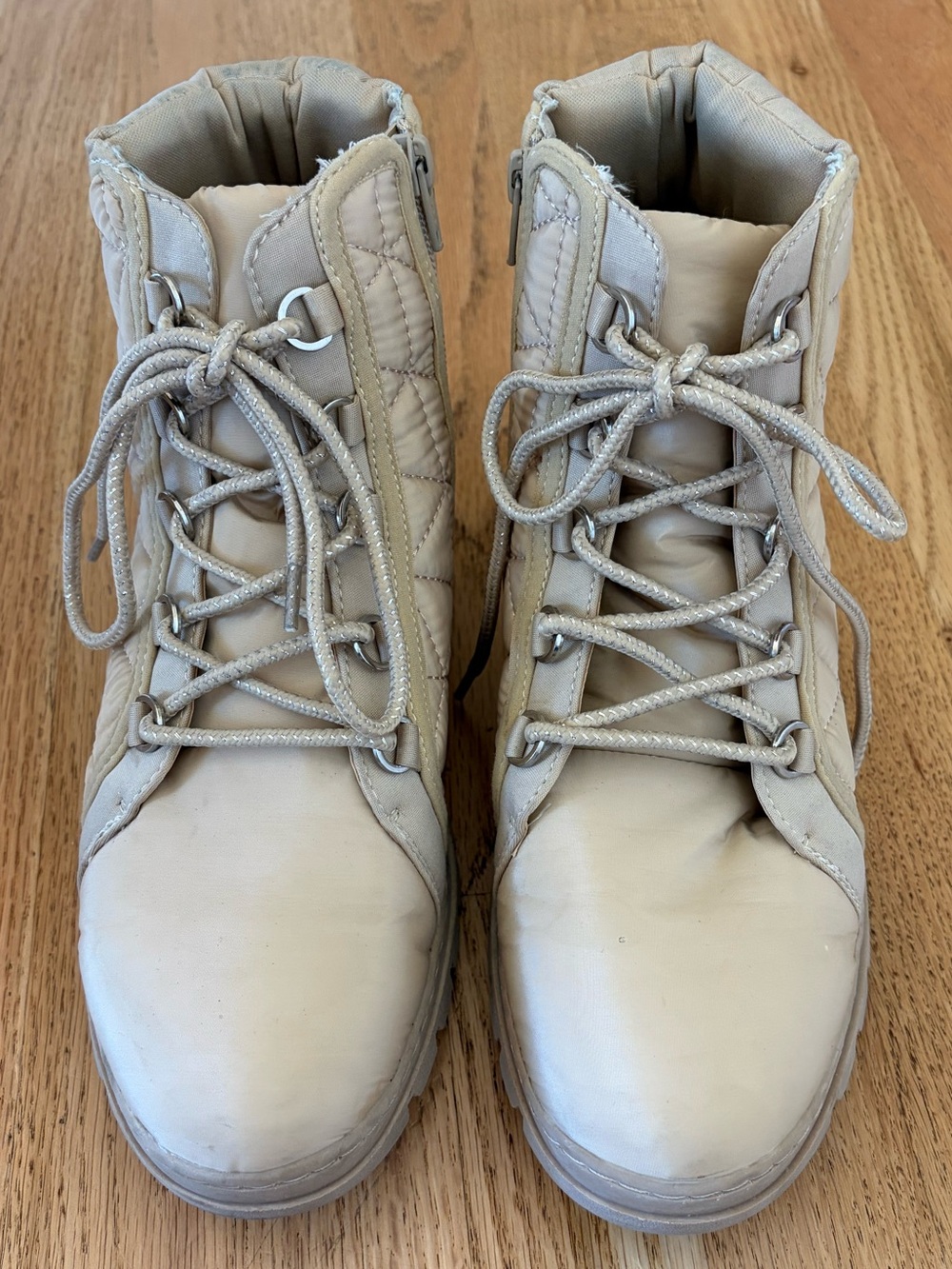 Sun + Stone High-Top Lace-Up Boots. Taupe. Sparkle Laces! Women Size 9M.